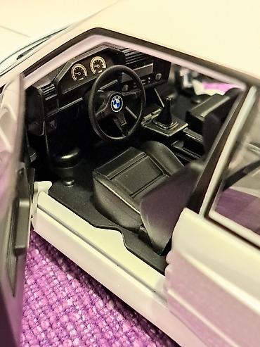 Figurice i makete: BMW M3 E30 "Kocka" 1:24 White Perla NOVO! Model BMW serije 3 na lalafo.rs — 11 Figurice i makete: BMW M3 E30 "Kocka" 1:24 White Perla NOVO! Model BMW serije 3 — 11