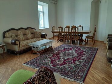 Uzunmüddətli kirayə mənzillər: Sahil işəri şəhər metrosunun yaxınlığında(Torqovuda) 4 mertebəli — 3