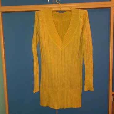 Ostala ženska odeća: Vel S i M
komad 300 din ili sve za 3500 din — 5