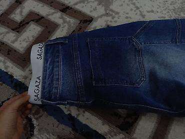 baggy jeans: Qara Adidas loqolu köynəy 10m alınıb 1, 2dəfə geynlib 7m satılır Ağ — 6