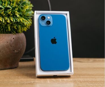 Apple iPhone: IPhone 13, Б/у, 256 ГБ, Blue Titanium, Защитное стекло, Чехол, Коробка, 79 %