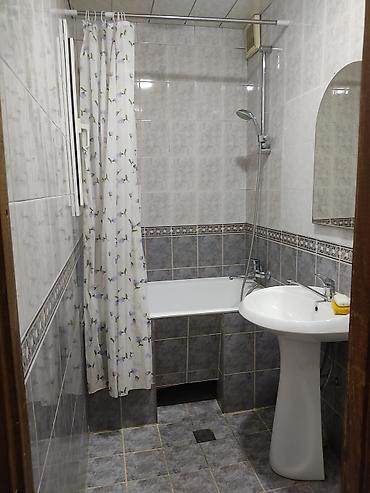 Otaqların satışı: Kohne tikili binada 9/3 2 otaql menzil kirayye verilir uzun -da lalafo.az — 15 Otaqların satışı: Kohne tikili binada 9/3 2 otaql menzil kirayye verilir uzun — 15