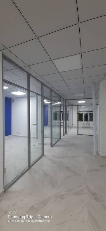 декоративный панел: Предлагаются офисные перегородки из стекла с алюминиевым профилем