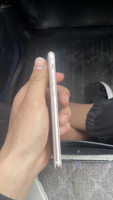 Apple iPhone: IPhone 8, Б/у, 256 ГБ, Matte Gold, Чехол, 100 %