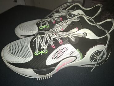 женские кроссовки reebok dmx: Wade fission 8 panda
44размер
баскетбольные кроссовки