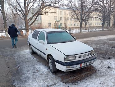 Volkswagen: Volkswagen Vento: 1993 г., 1.8 л, Механика, Бензин, Седан