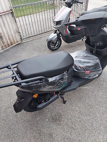 motori guralice: Električni skuter – gradski modeli Ne registruju se imaju pedale I — 10