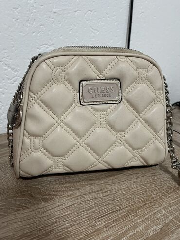 victoria secret torbe za plazu: Shoulder bag, Guess, Material: Leather
