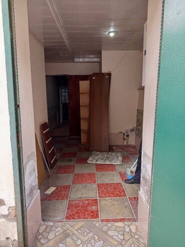 Uzunmüddətli kirayə evlər: Xırdalanda 7 saylı məktəbin yanında tola çox yaxın 2 Mərtəbə 3 otaq — 13