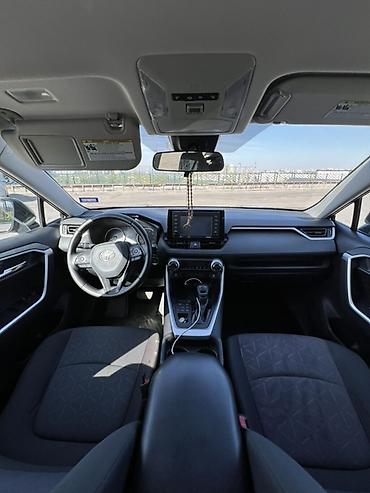 пампа: Toyota RAV4: 2020 г., 2.5 л, Автомат, Бензин, Кроссовер — 7