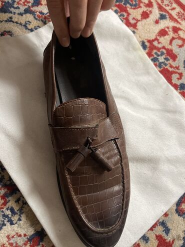 Кроссовки и спортивная обувь: Продается мужская обувь Макостны, кроссовки, ботасы, ботинки дешево at lalafo.kg — 2 Кроссовки и спортивная обувь: Продается мужская обувь Макостны, кроссовки, ботасы, ботинки дешево — 2