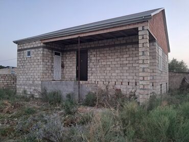 57 nomreli mekteb: 4 otaqlı, 6 kv. m, Yeni təmirli