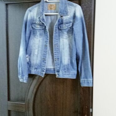 Pencəklər: Cins gödəkçə - Material: klassik mavi denim, yüngül ağardılmış