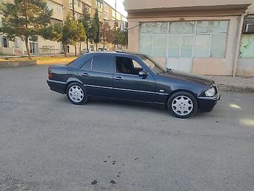 mercedes 208 d: Mercedes-Benz 240: 2.4 l | 1998 il Sedan — 6