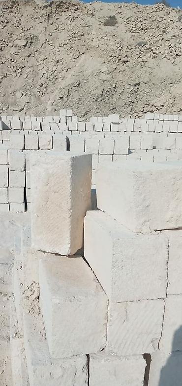 qaradağ daşı: Kubi̇k mi̇şar daşi kubi̇k daş. Standart eyni ölcüdə (39sm×19sm×16sm) — 4