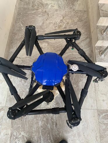 Квадрокоптеры: Продаю агродрон Сельскохозяйственный дрон 20 литров 3 комплекта
