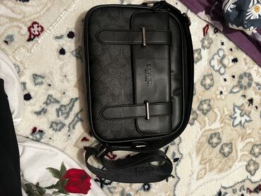 купить яндекс сумку: Барсетка, Coach, Материал: Искусственная кожа, Регулируемый ремень, Б/у