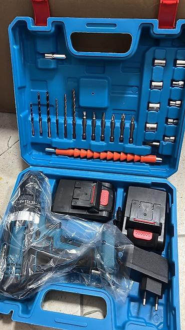 мини шуруповерты: Аккумуляторный шуруповерт Makita в чемодане + набор головок и бит 1/4" — 2