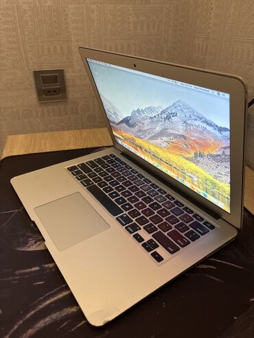 Apple MacBook: İşlənmiş Apple MacBook, 11.6 ", Intel Core i5, < 128 GB, Ünvandan götürmə