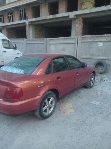 Audi: Audi A4: 1996 г., 1.8 л, Механика, Бензин, Седан