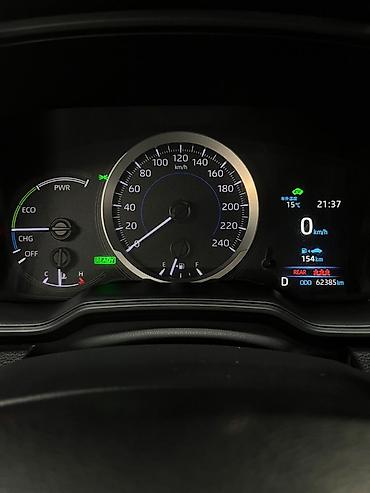 Toyota: Toyota Corolla: 2020 г., 1.8 л, Вариатор, Гибрид, Седан — 9
