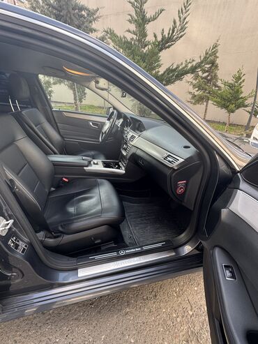 Mercedes-Benz: Mercedes-Benz E 220: 2.2 l | 2014 il Sedan — 9