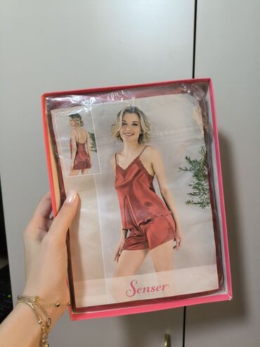 Gecəliklər: Senser. 2li dəst
baha alinib 
25 azn