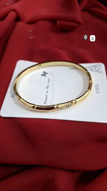 Bilərziklər: Qızılı rəngli, paslanmayan poladdan (STEEL) bəzək bilərziyi. Oval -da lalafo.az — 28 Bilərziklər: Qızılı rəngli, paslanmayan poladdan (STEEL) bəzək bilərziyi. Oval — 28