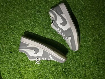 мужские кроссовки 42 размер бу: Мужские кроссовки, 42, Nike, Новый, цвет - Серый, Самовывоз, Платная доставка