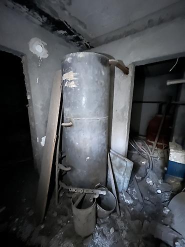 Емкость для воды с ТЭНом 
Объем:1700л
В наличии 2 шт