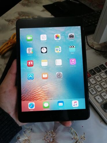 ipad 9th generation price kyrgyzstan: Планшет, Apple, Б/у, Классический цвет - Черный