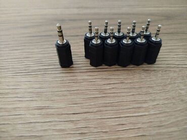 Digər kompüter aksesuarları: Adapter kabel və perexadnik, ötrücü, keçirici; şəkilləri çevirib baxa — 22