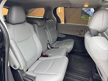 на тойоту: Toyota Sienna: 2022 г., 2.5 л, Автомат, Гибрид, Минивэн — 9