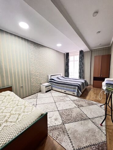 Продажа квартир: Продается 2 комнатная квартира в ЦО «Лазурный берег». Квартира — 8