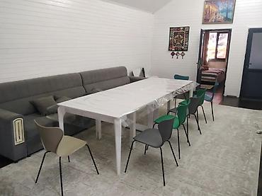 Посуточная аренда домов: Дача находится в селе Беш кунгой.Вместимость до 15 человек. В доме 2 — 5