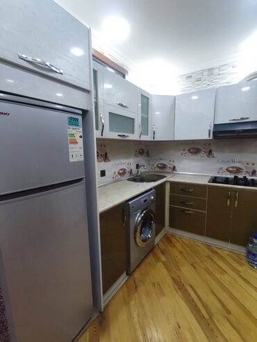 Uzunmüddətli kirayə mənzillər: 9 cu mk yeni tikili 18/6 sı üzeyir şadlıq sarayın yanı predelka 2 — 3