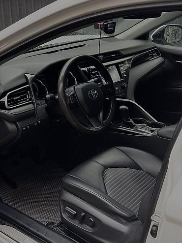 Toyota: Toyota Camry: 2019 г., 2.5 л, Вариатор, Гибрид, Седан — 6