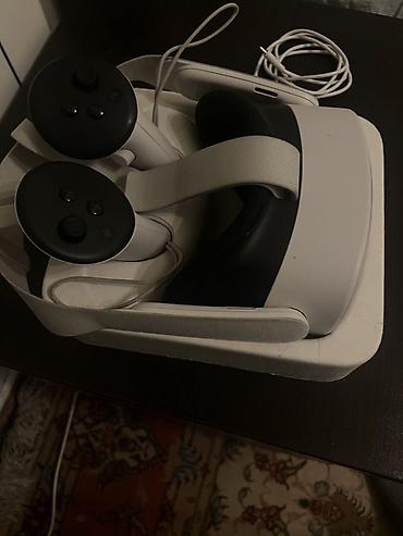 vr gozluk: Işlədilmiş VR gözlükləri meta quest 3s satılır. Satma səbəbi köçmə ilə — 2