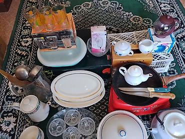 кухиный бу: Продам кухонные принадлежности. Цена за всё. - большое блюдо — 2