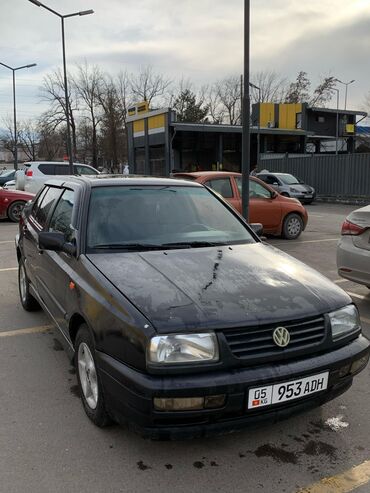 Volkswagen: Volkswagen Vento: 1993 г., 1.8 л, Механика, Бензин, Седан