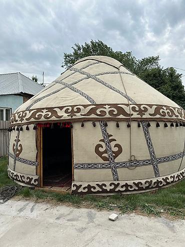 Аренда юрт: Аренда юрты, Каркас Деревянный, 75 баш, С полом, Стол, Стулья — 2