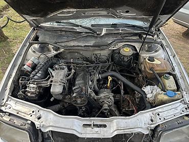 Audi: Audi 100: 1993 г., Седан — 10