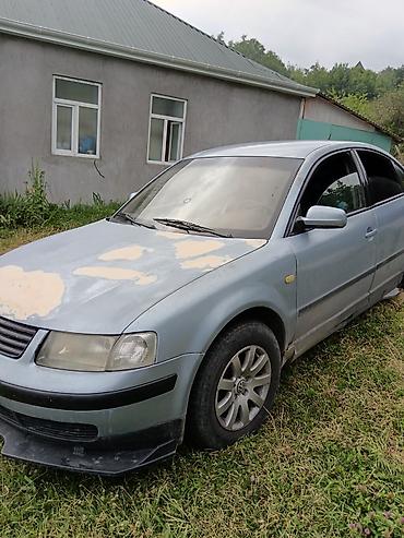 kıa: Volkswagen Passat: 1.8 l | 1999 il Sedan — 1