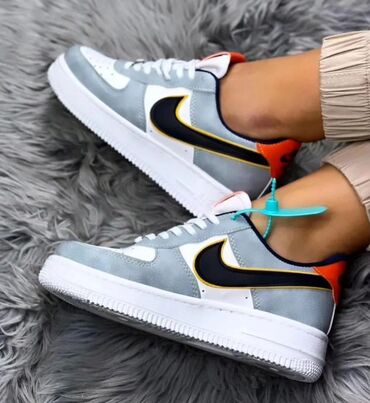 Patike: Nike air force patike

Novo
Brojevi 36 do 40

fb Moja Kupovina 1 — 6