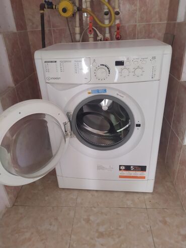 paltaryuyan satışı: Стиральная машина Indesit, 6 кг, Автомат, Есть сушка
