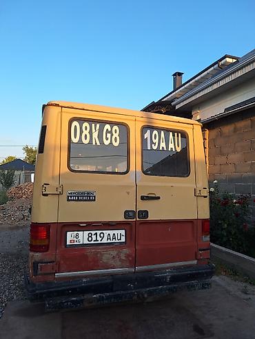 мв 100: Mercedes-Benz MB 100: 1993 г., 2.4 л, Механика, Дизель, Фургон — 3