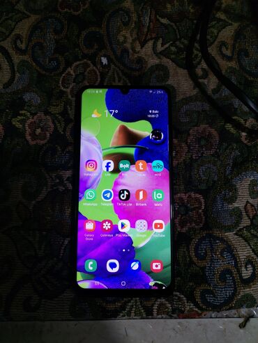 İnformatika: SAMSUNG A32 64gb ram4 tam İşləkdir