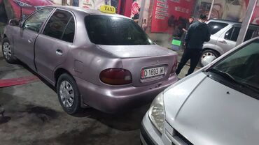 Hyundai: Hyundai Accent: 1994 г., 1.4 л, Механика, Бензин, Седан