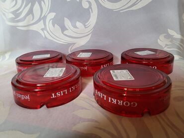 Ostali kućni dekor: Pepeljara, bоја - Crvena, Novo na lalafo.rs — 9 Ostali kućni dekor: Pepeljara, bоја - Crvena, Novo — 9