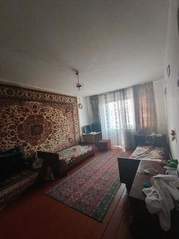 продажа квартир трёх комнатную аламидин 1: 1 бөлмө, 30 кв. м, 3 кабат, Эски ремонт